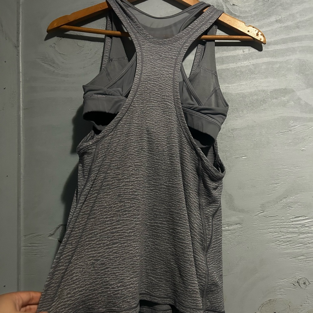 Lululemon - Picture 4 of 6